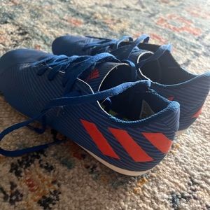 Adidas cleats 753002 05/19 male gently used size 4